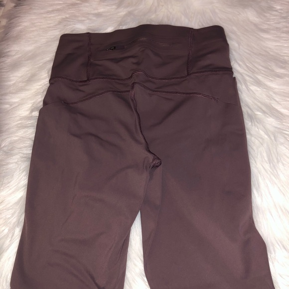 Lululemon speed limit crop 23” leggings - Picture 4 of 4